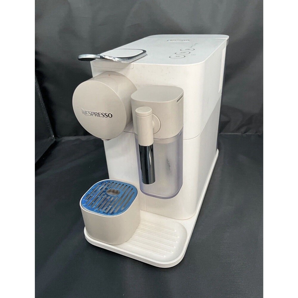 DeLonghi Nespresso Lattissima One Espresso/Cappuccino Machine with Milk Frother